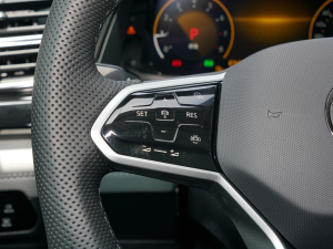 2022530 V6 (q)A п؅^(q)