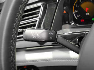 2022530 V6 (q)A п؅^(q)