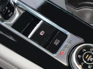 2022款530 V6 四驱尊崇豪华版 驻车制动器