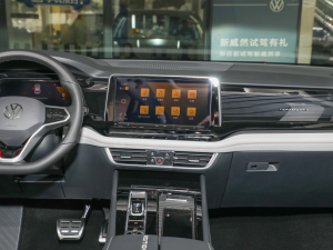 2022款380TSI 四驱极夜限定版 中控台
