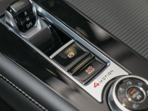 2022款380TSI 四驱极夜限定版 驻车制动器