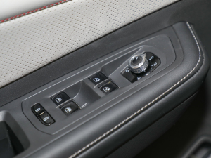 2022380TSI Oҹ޶ п؅^