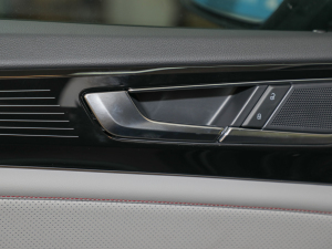 2022380TSI Oҹ޶ п؅^