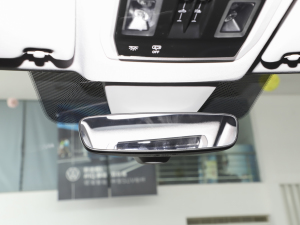 2022款330TSI 两驱豪华版 车内后视镜