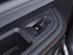 2022330TSI (q)A ܇ƅ^(q)