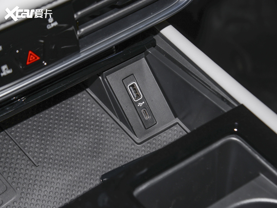 2022��;�� 380TSI ��������Ş��