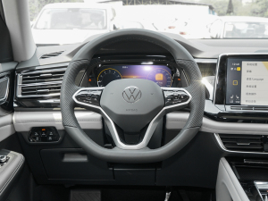 2022款530 V6 四驱尊崇豪华版 方向盘