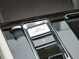 2022530 V6 A п؅^(q)