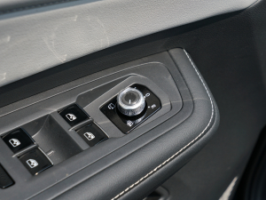 2022530 V6 (q)A п؅^(q)