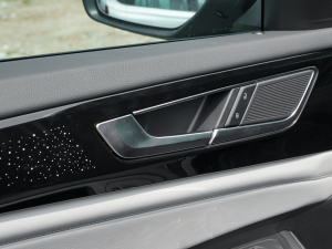 2022530 V6 (q)A п؅^(q)