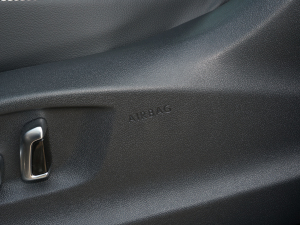 2022530 V6 (q)A п؅^(q)