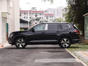 2022款380TSI 四驱尊崇豪华版 正侧（左）