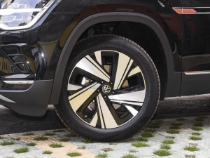 2022款380TSI 四驱尊崇豪华版 轮圈