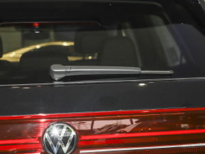 2022530 V6 (q)Ş (x)(ji)^