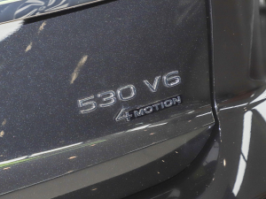 2022530 V6 (q)Ş (x)(ji)^