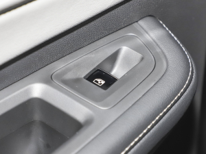 2022530 V6 (q)Ş ܇ƅ^(q)