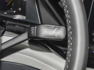 2022530 V6 (q)Ş п؅^(q)