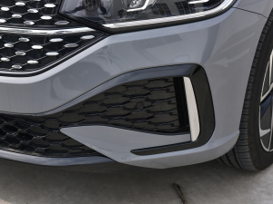 2023300TSI DSGǿݰ ^