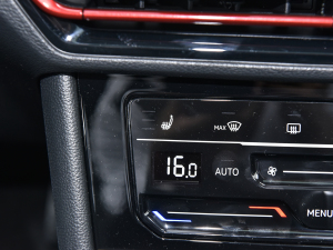 2023300TSI DSGǿݰ g