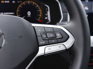 2023300TSI DSGǿݰ п؅^