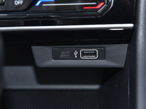 2023300TSI DSGǿݰ п؅^