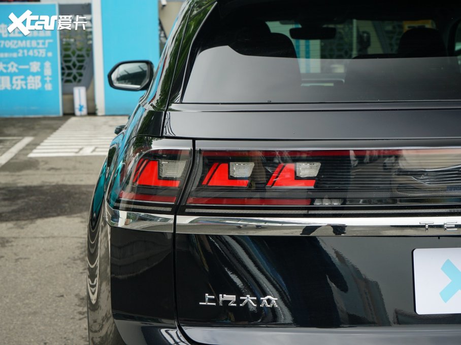 2023;X Ŀ 330TSI (q)A