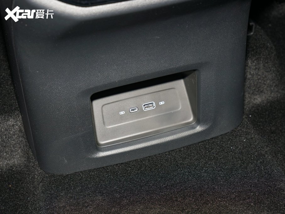 2023;X Ŀ 330TSI (q)A