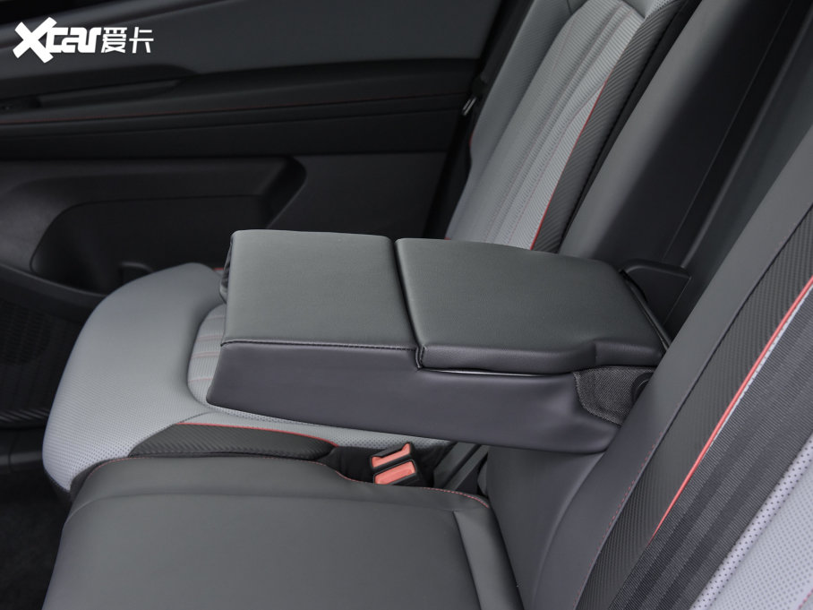 2023;X Ŀ 380TSI (q)A