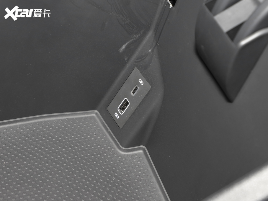 2023;X Ŀ 380TSI (q)A