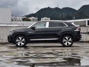 2023款380TSI 四驱尊崇豪华版 正侧（左）