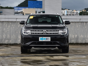2023款380TSI 四驱尊崇豪华版 正前