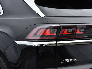 2023款380TSI 四驱尊崇豪华版 尾灯