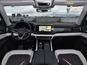 2023款380TSI 四驱尊崇豪华版 内饰全景
