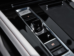 2023款380TSI 四驱尊崇豪华版 换挡杆