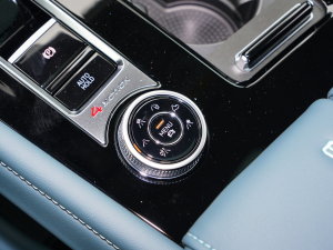 2023530 V6 (q)޶ п؅^(q)