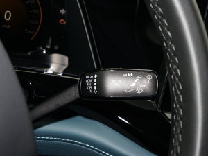 2023530 V6 (q)޶ п؅^(q)