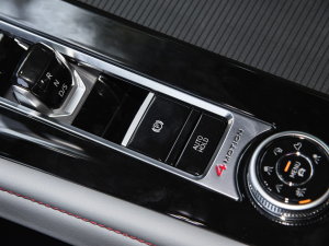 2023款380TSI 四驱豪华版 驻车制动器