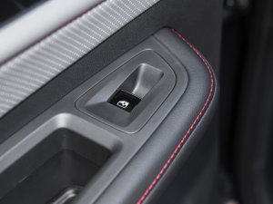 2023款380TSI 四驱豪华版 后排车窗控制区