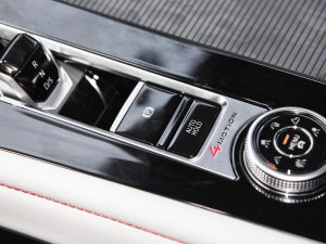 2023款380TSI 四驱尊崇旗舰版 驻车制动器
