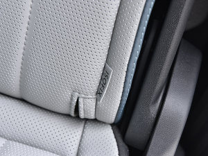 2023Ŀ 380TSI (q)޶ g