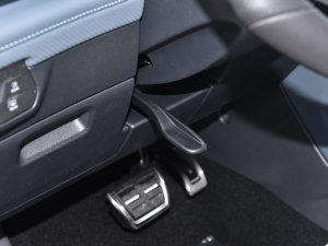 2023Ŀ 380TSI (q)޶ п؅^(q)