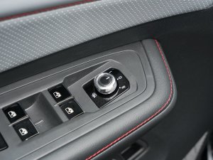 2023Ŀ 330TSI (q)A п؅^(q)