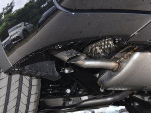 2023款改款 380TSI 四驱尊崇豪华版 排气管