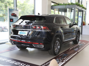 2023款改款 380TSI 四驱豪华版 右后45度