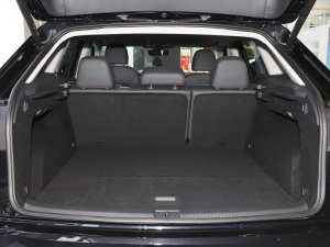 2023款改款 380TSI 四驱豪华版 行李厢空间