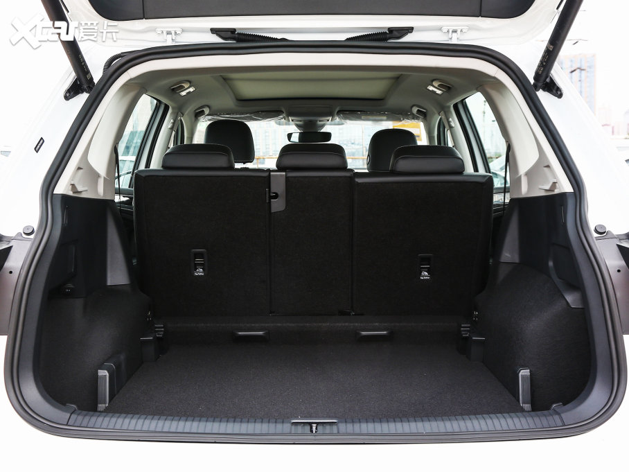 2023;^L 330TSI Ԅ(dng)(q)R-LineԽ