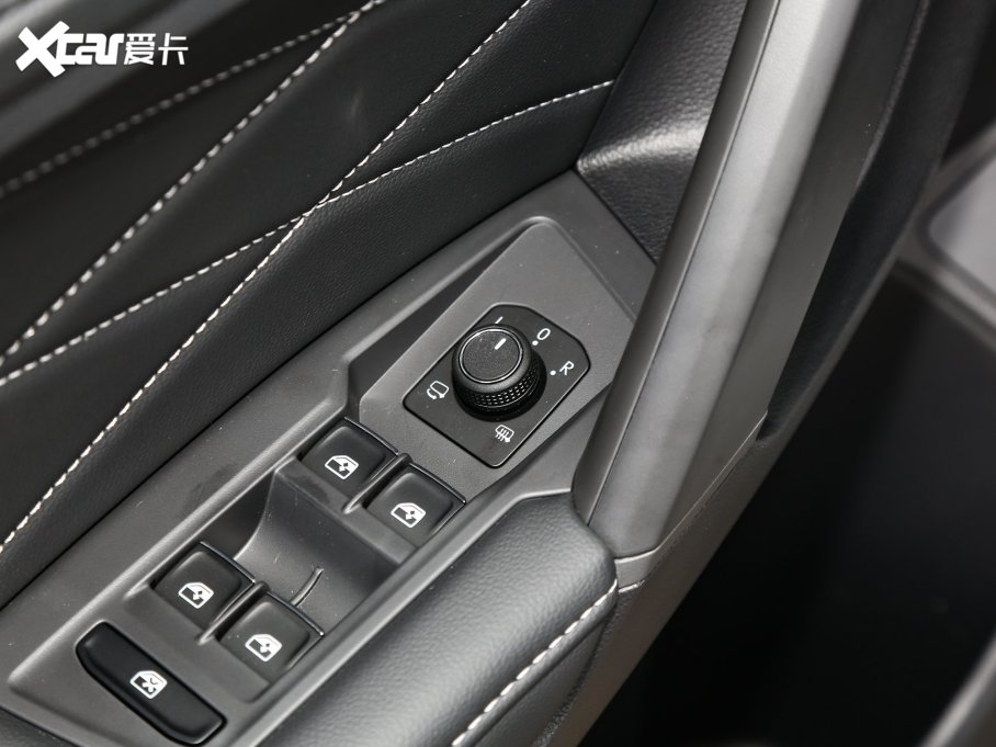 2023;^L 330TSI Ԅ(dng)(q)R-LineԽ