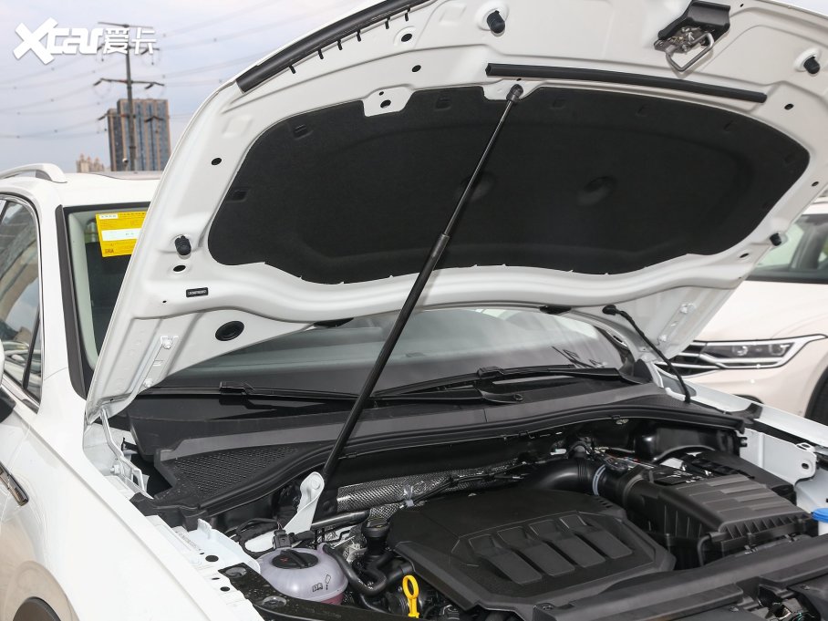 2023;^L 330TSI ԄӃR-LineԽ