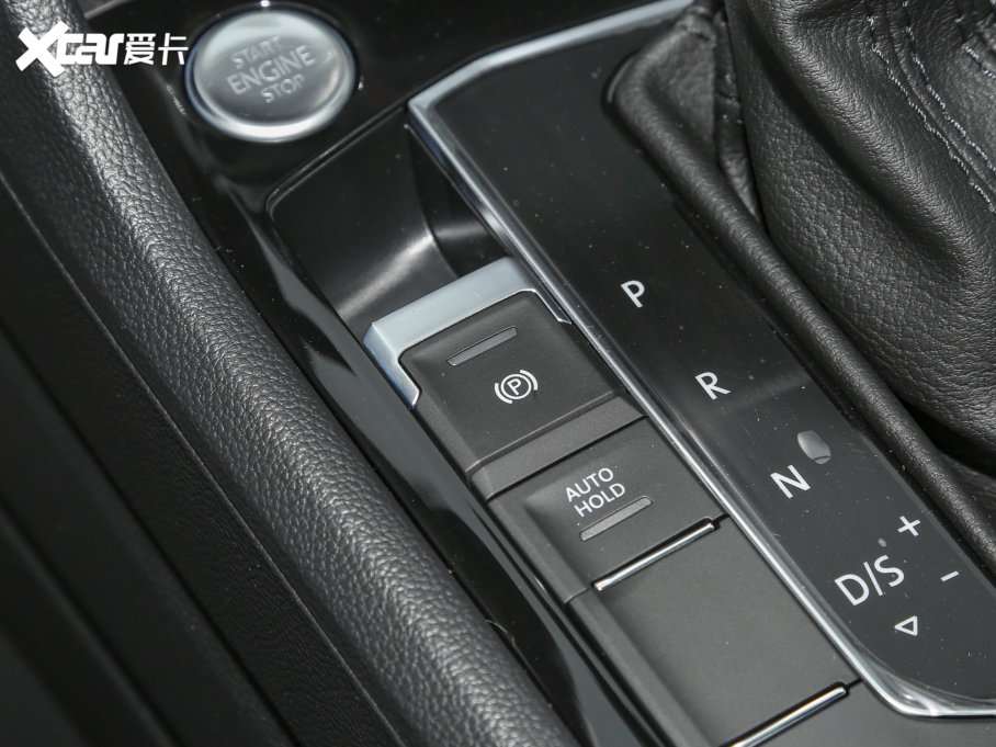 2023;^L 330TSI ԄӃR-LineŞ