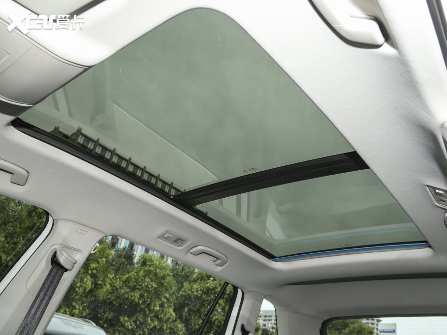 2023;^L 330TSI ԄӃR-LineŞ